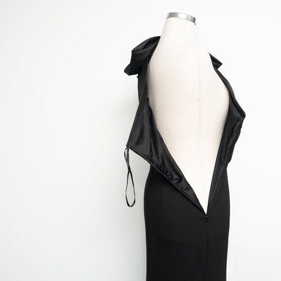 Betsy & Adam - Carmela Long Scuba Crepe Dress With Satin Bow - Picture 15 of 15